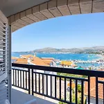 Bed & Breakfast Marina Okrug Gornji