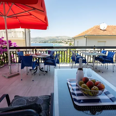 Oda ve Kahvaltı Marina Okrug Gornji