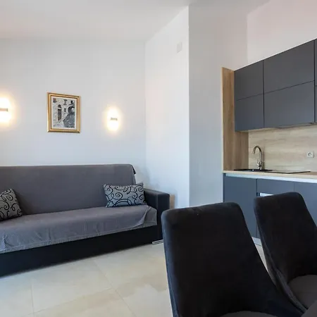 Marina 3* Okrug Gornji