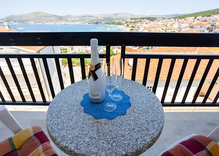 Marina 3* Okrug Gornji